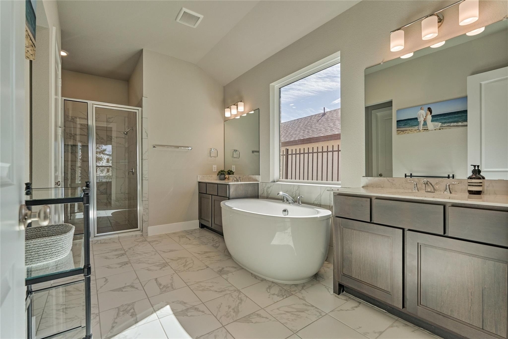1716 Encino Boulevard - Photo 25