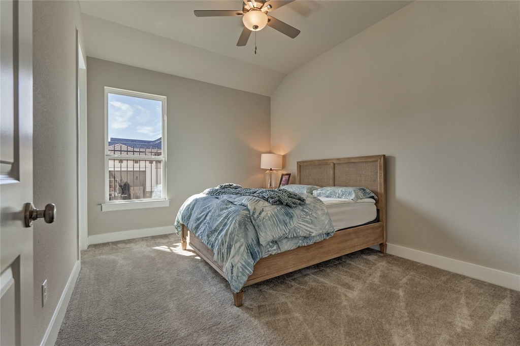 1716 Encino Boulevard - Photo 30