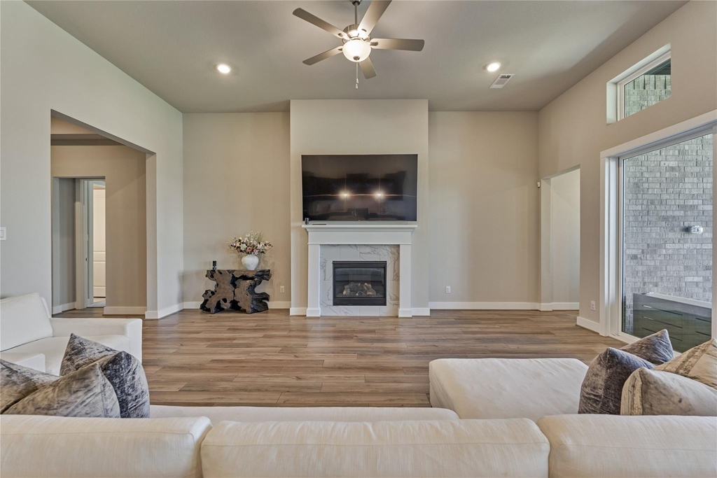1716 Encino Boulevard - Photo 13