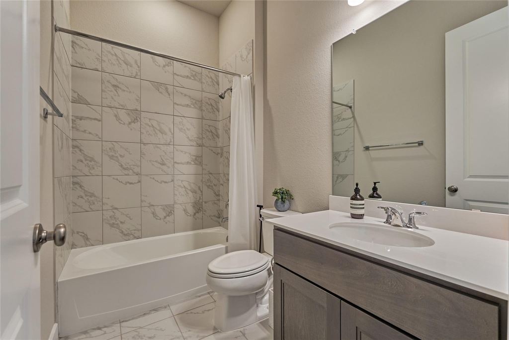 1716 Encino Boulevard - Photo 31