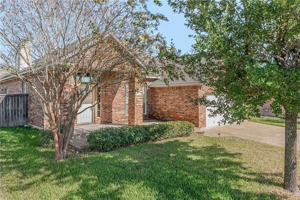 4009 Reatta Lane - Photo 1