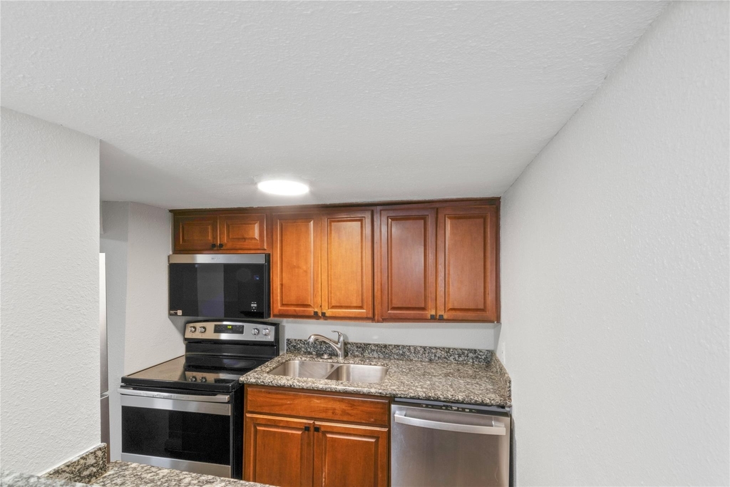2507 37th Street - Photo 12