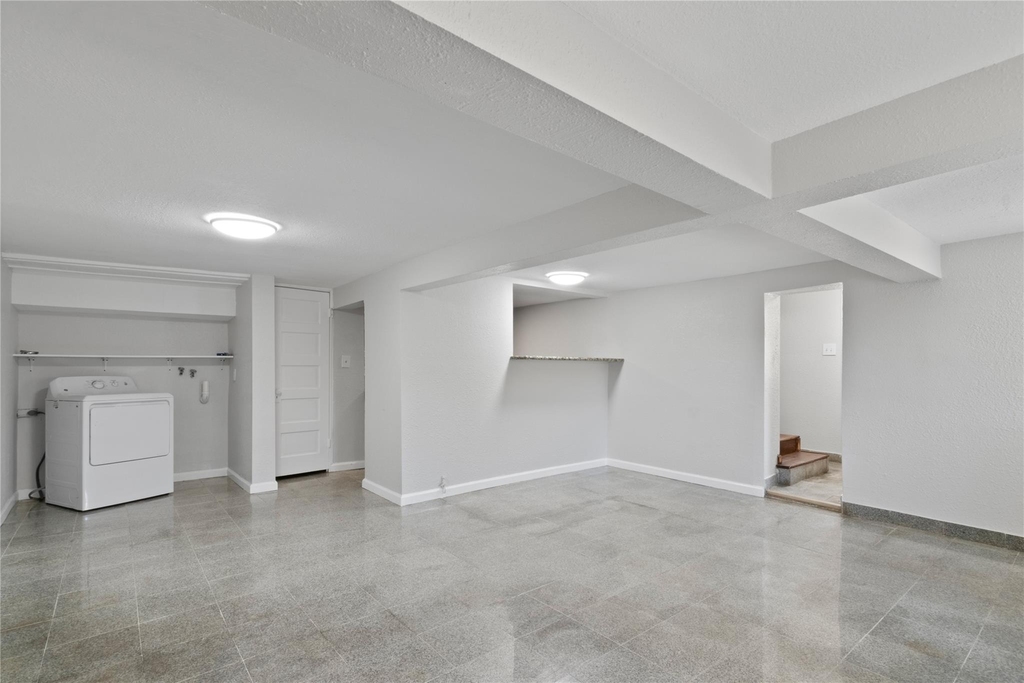 2507 37th Street - Photo 5