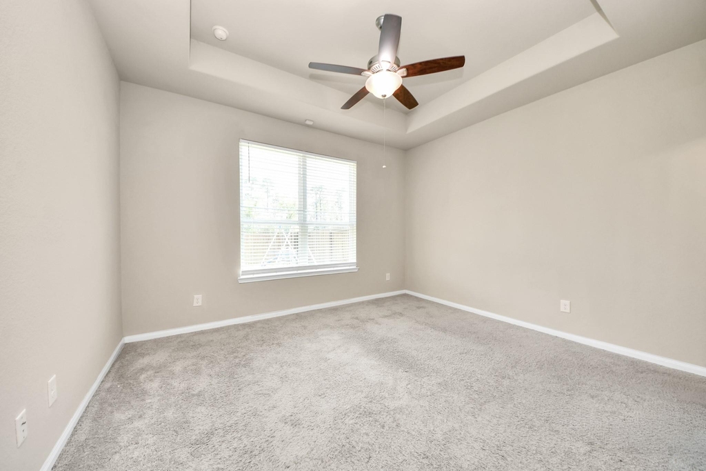 17630 Holroyd Road - Photo 11