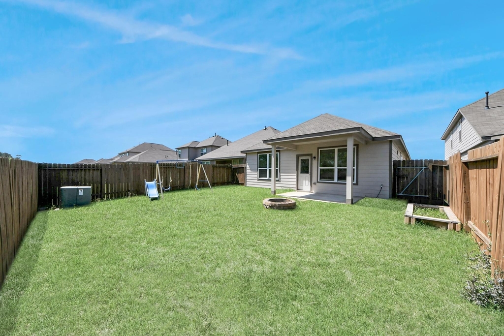 17630 Holroyd Road - Photo 21