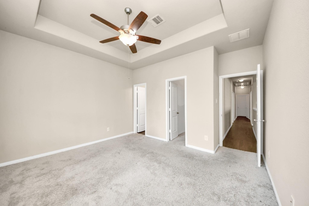 17630 Holroyd Road - Photo 12