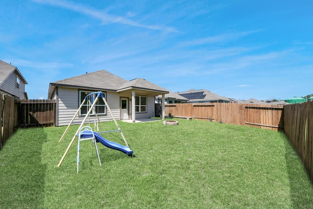 17630 Holroyd Road - Photo 22
