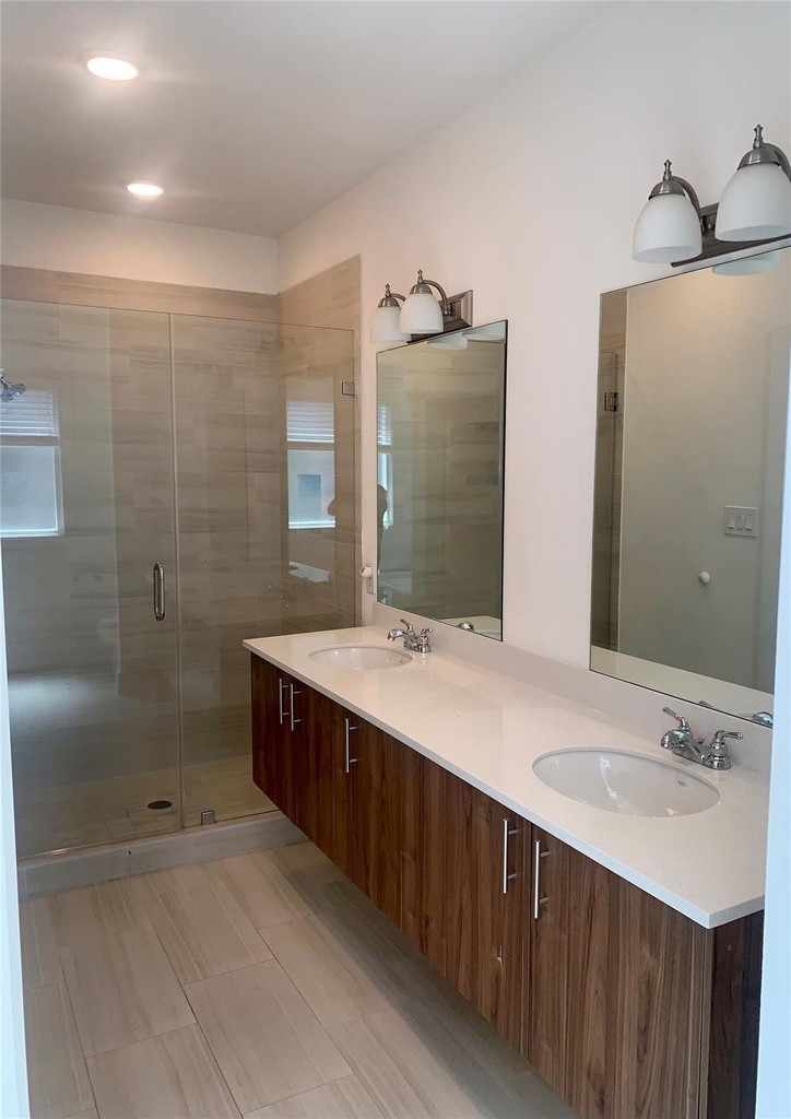 10209 Las Nubes Avenue - Photo 15