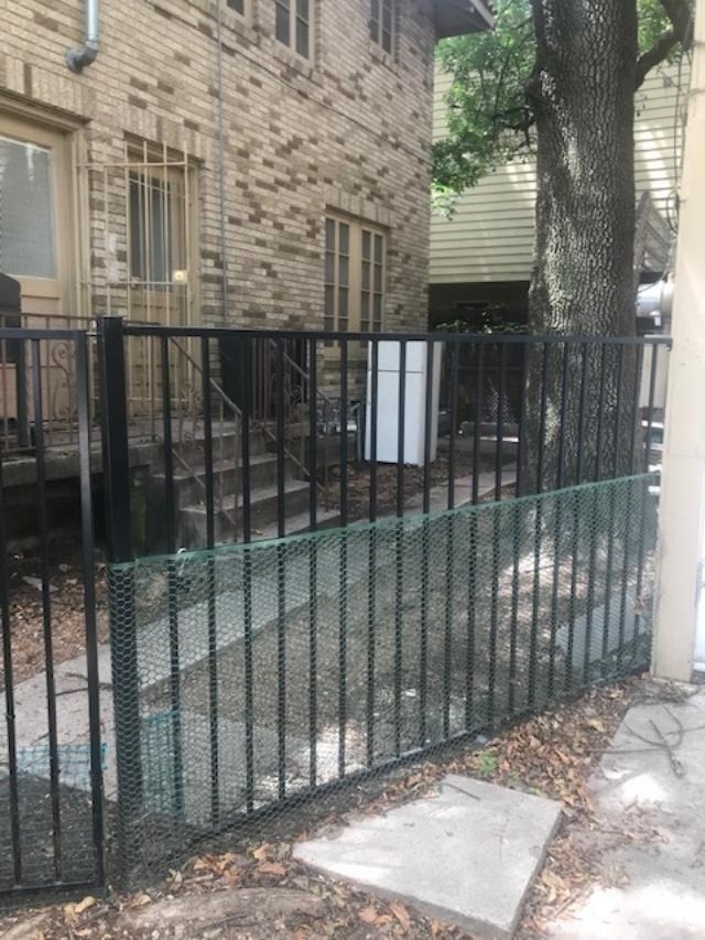 1410 Wentworth Street - Photo 7