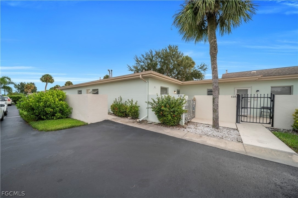 730 Joel Boulevard - Photo 0