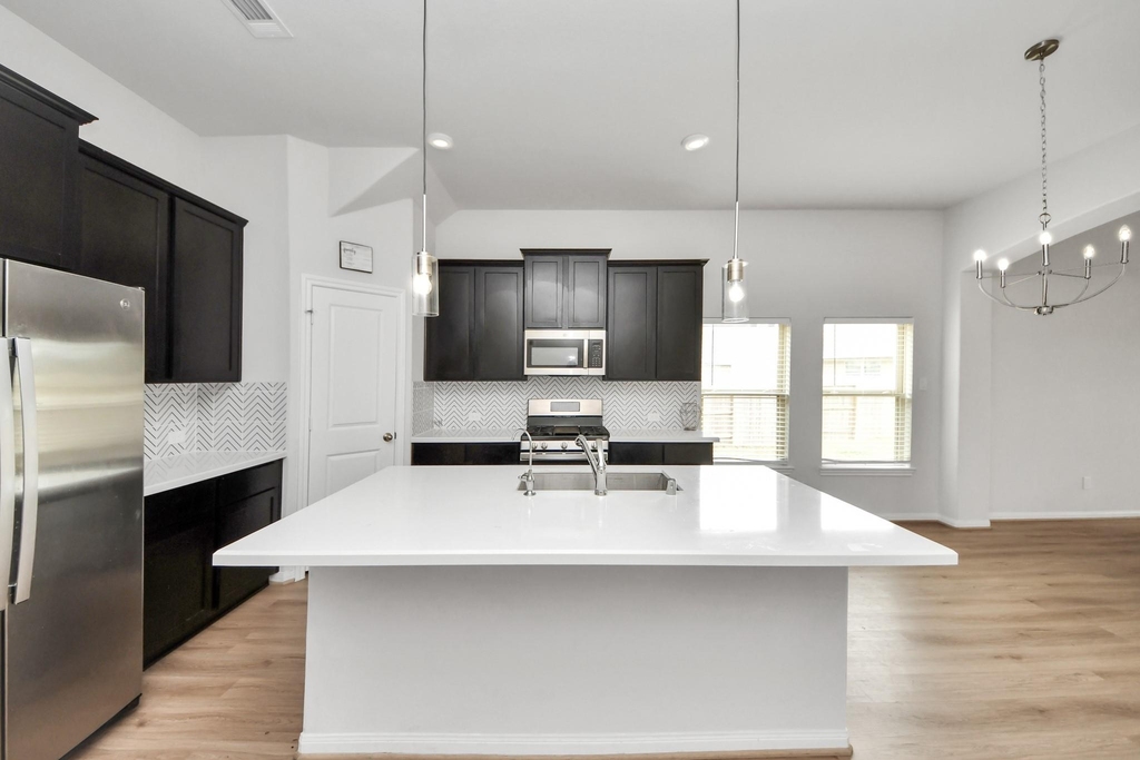 804 Lake Lacosta Drive - Photo 15