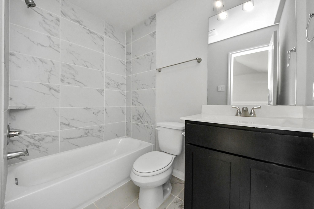 804 Lake Lacosta Drive - Photo 21