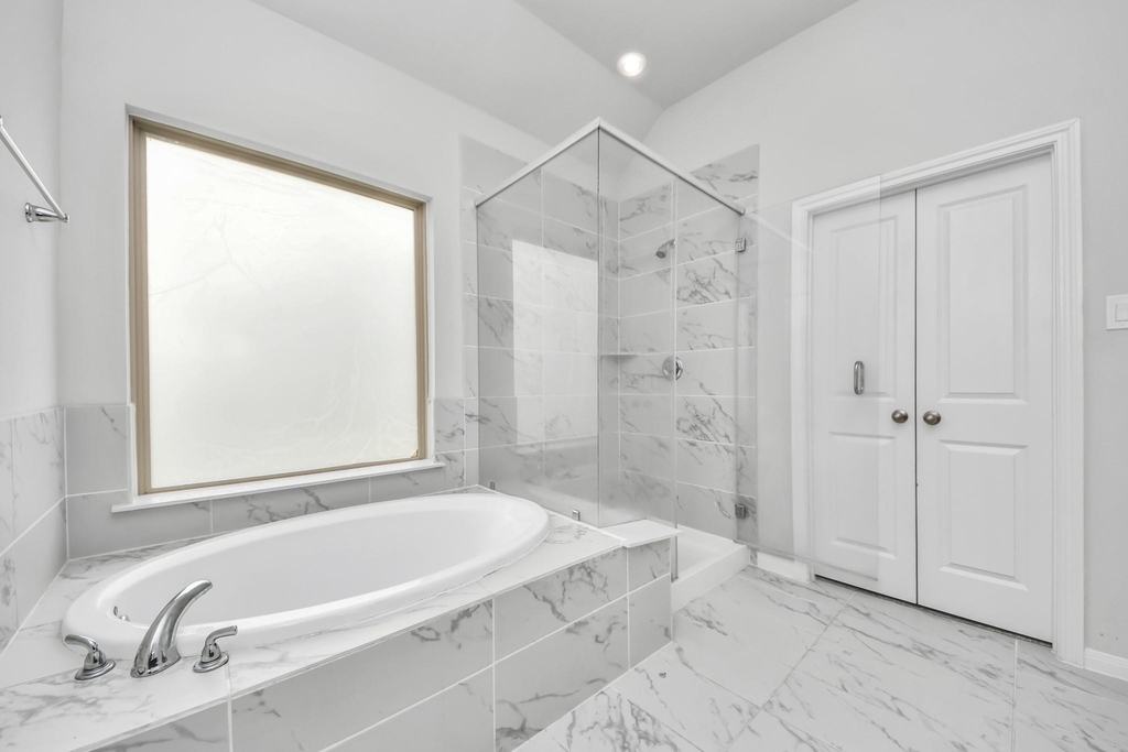 804 Lake Lacosta Drive - Photo 18