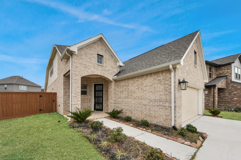 804 Lake Lacosta Drive - Photo 2