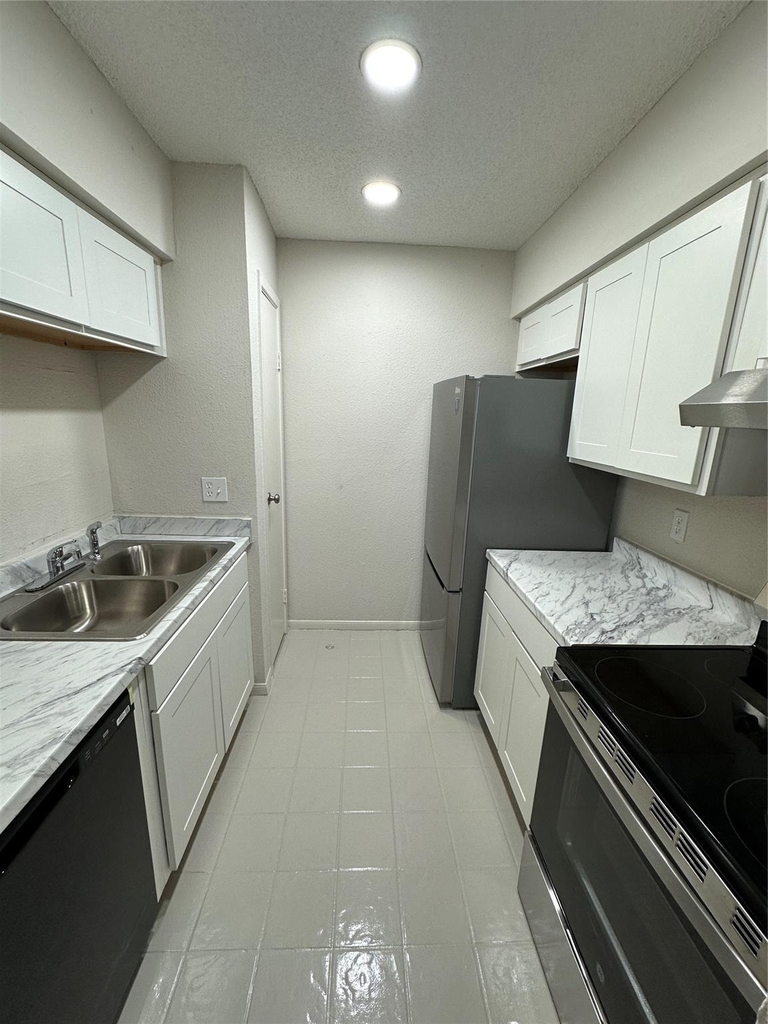 1500 Bay Area Boulevard - Photo 1