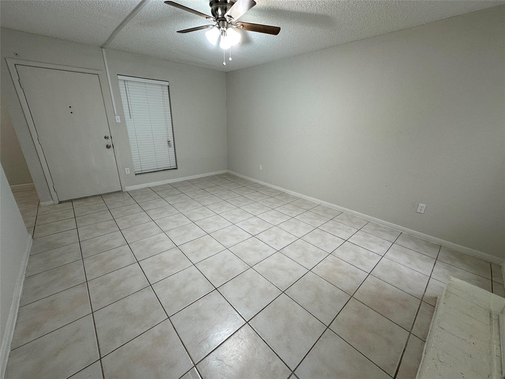 1500 Bay Area Boulevard - Photo 3