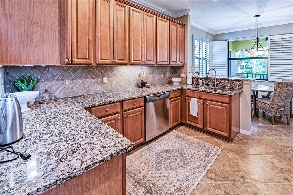 9107 Napoli Court - Photo 10