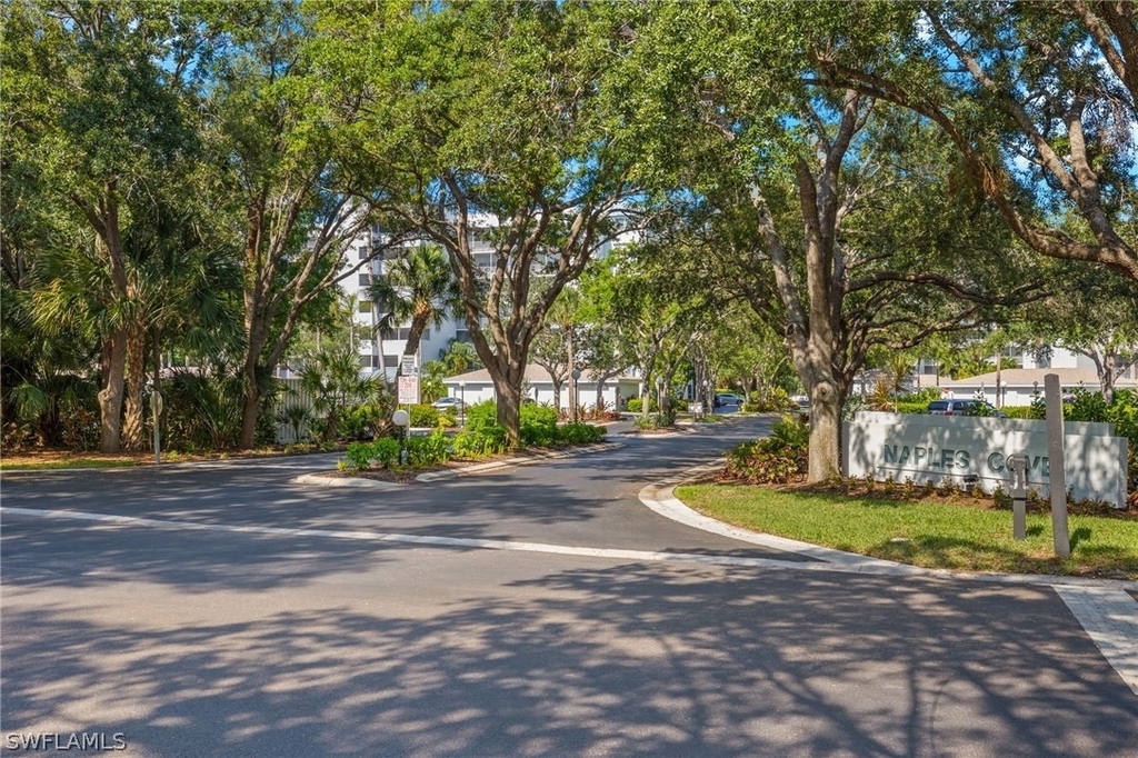 290 Naples Cove Drive - Photo 2