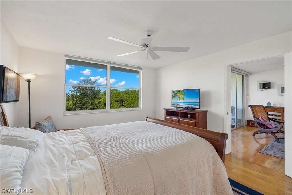 290 Naples Cove Drive - Photo 16