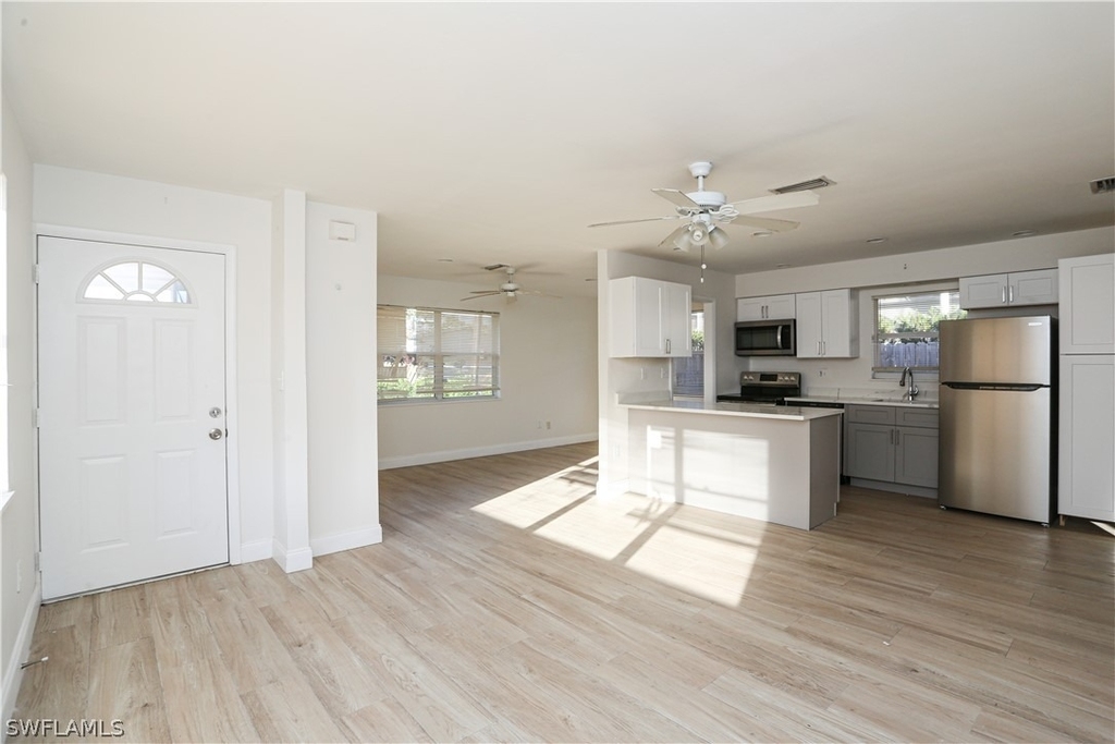 521 96th Avenue N - Photo 0
