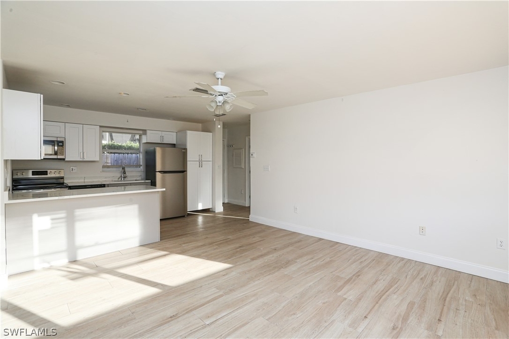 521 96th Avenue N - Photo 1