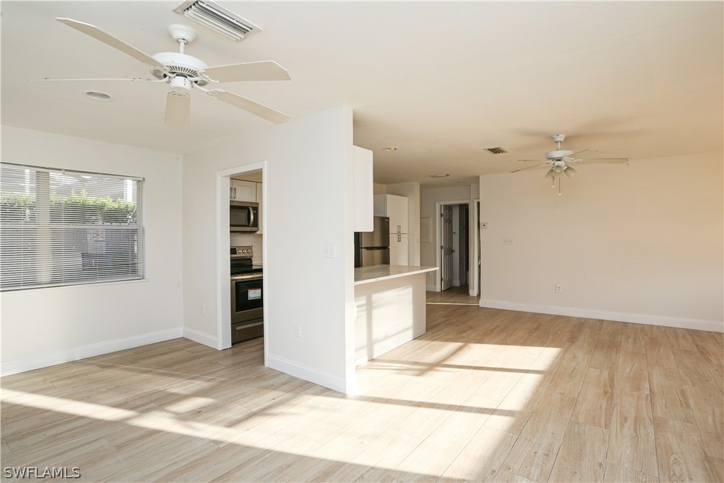 521 96th Avenue N - Photo 4