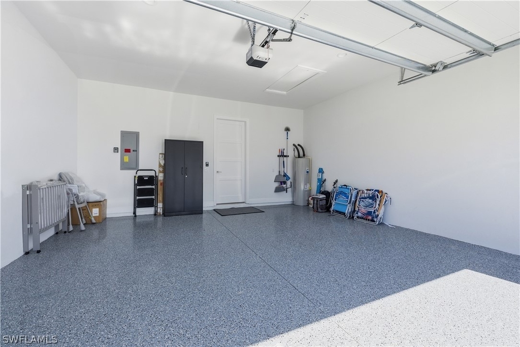 711 91st Avenue N - Photo 26