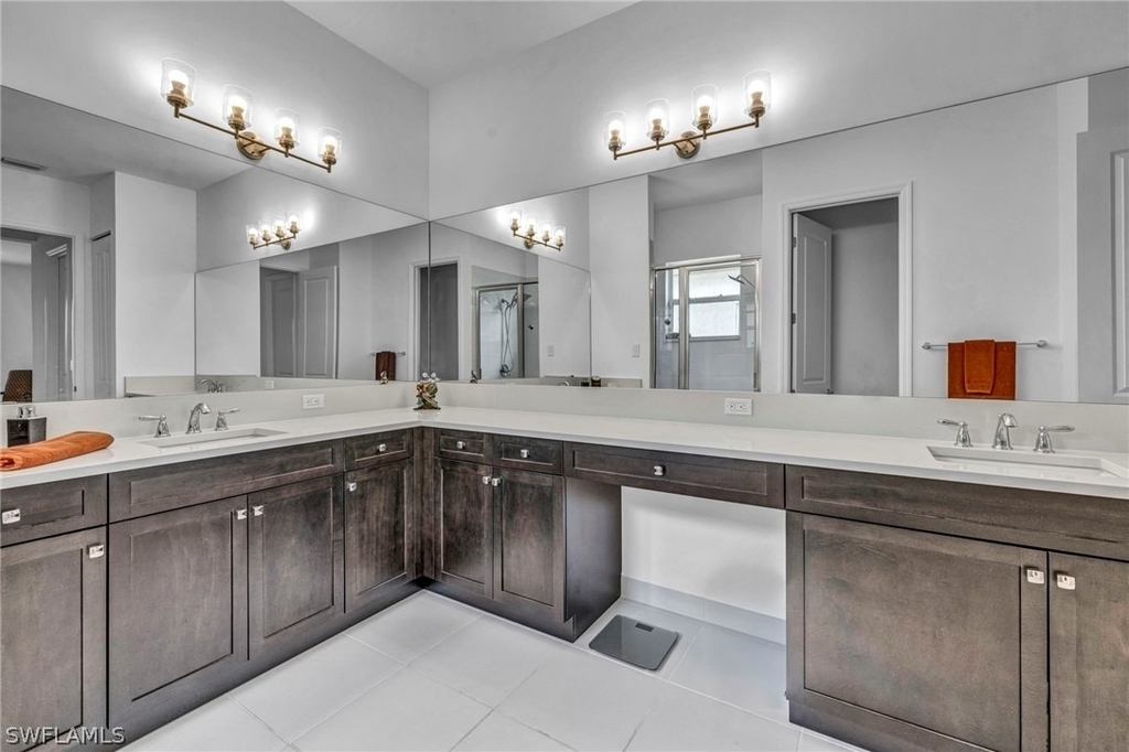 12445 Dahlia Court - Photo 7