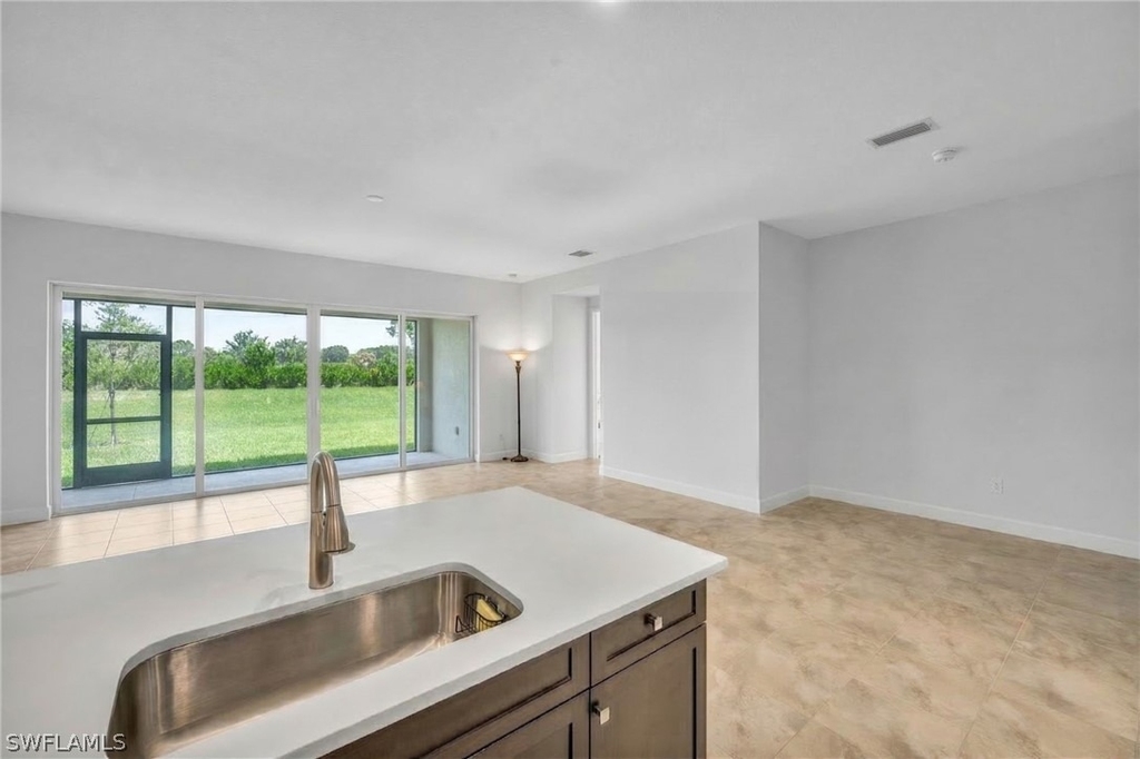12445 Dahlia Court - Photo 9