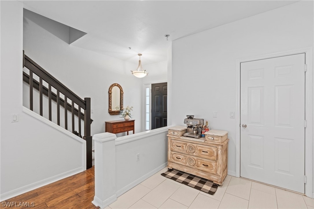 941 Hampton Circle - Photo 12