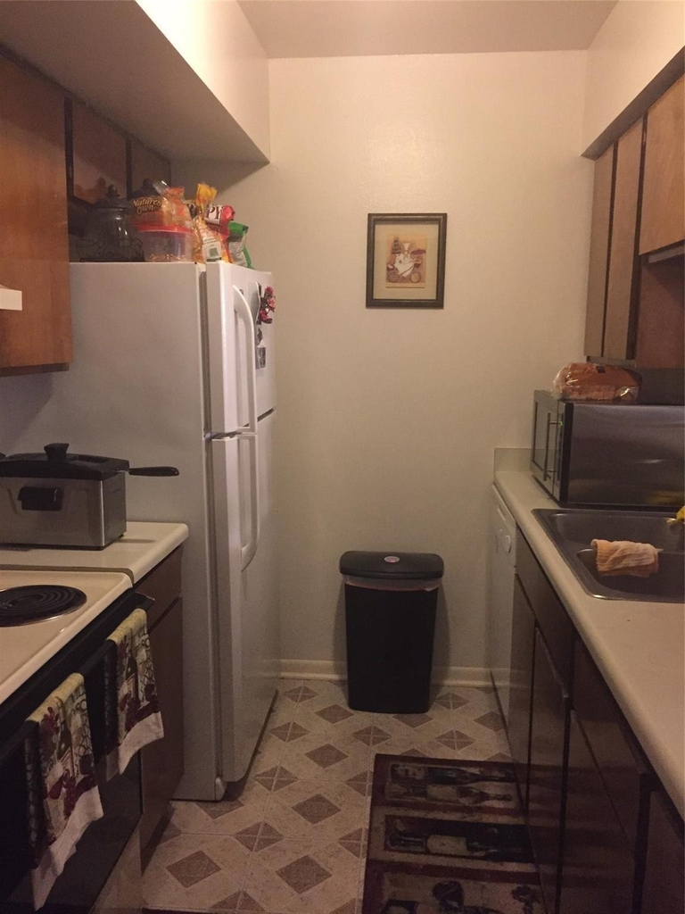 8527 Hearth Drive - Photo 4