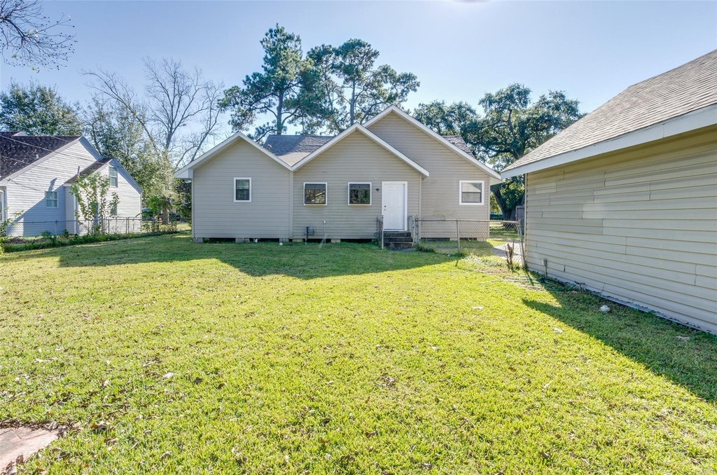 236 W 31st Street - Photo 30