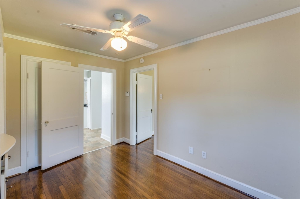 236 W 31st Street - Photo 22