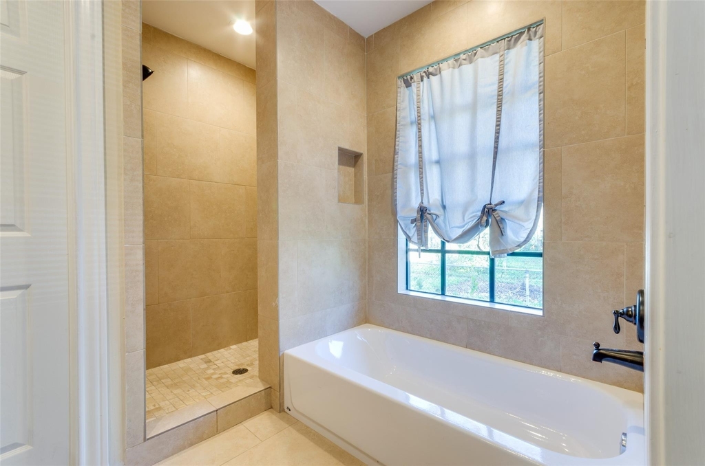 236 W 31st Street - Photo 17