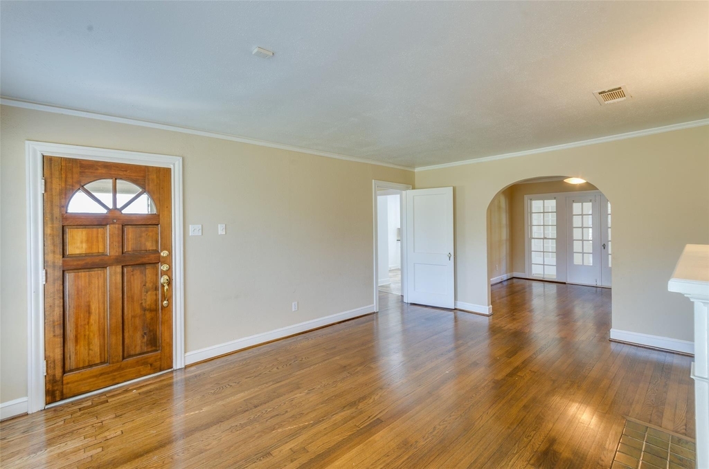 236 W 31st Street - Photo 4