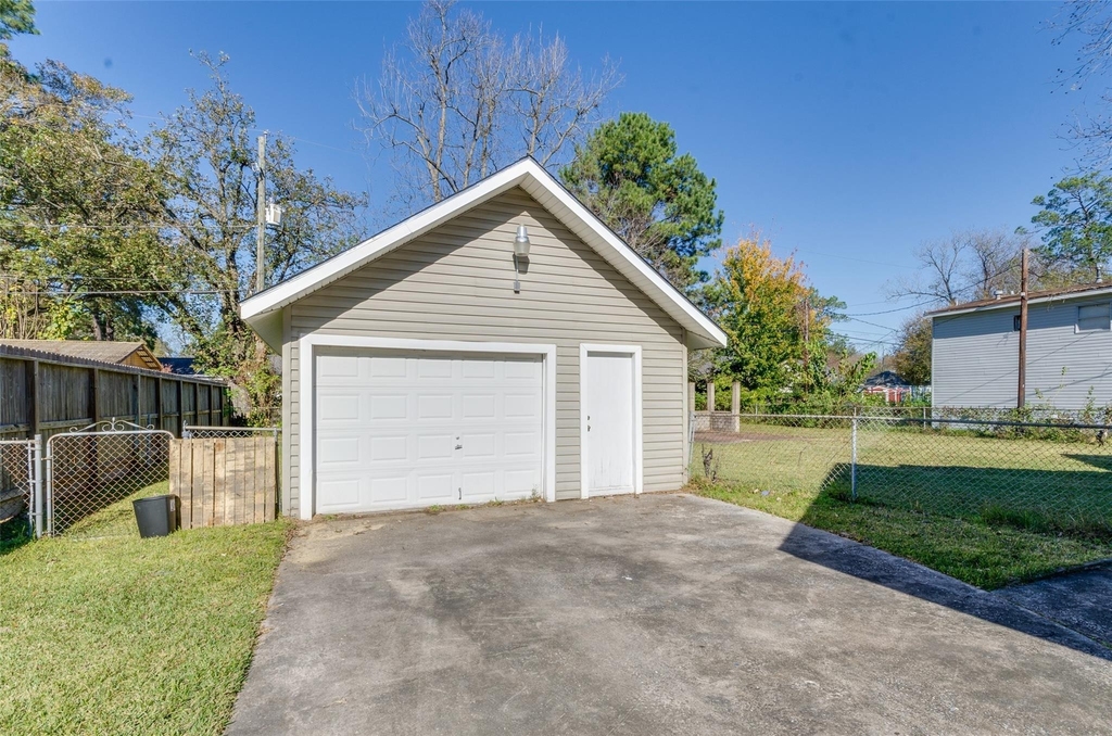 236 W 31st Street - Photo 35