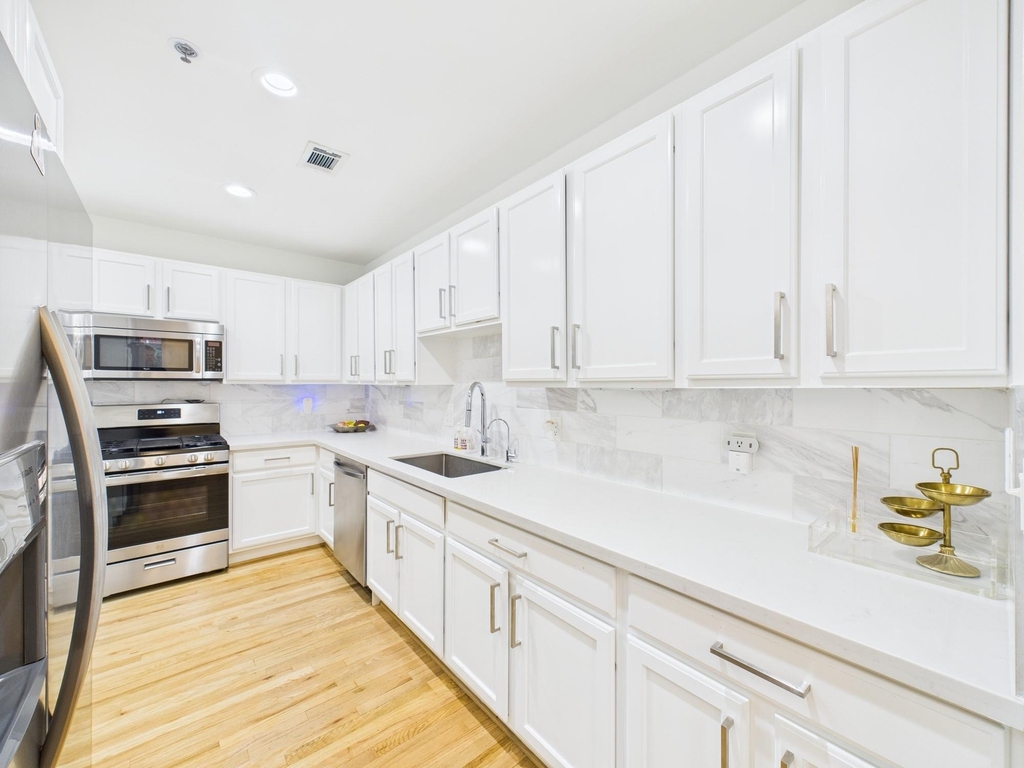 2520 Robinhood Street - Photo 19