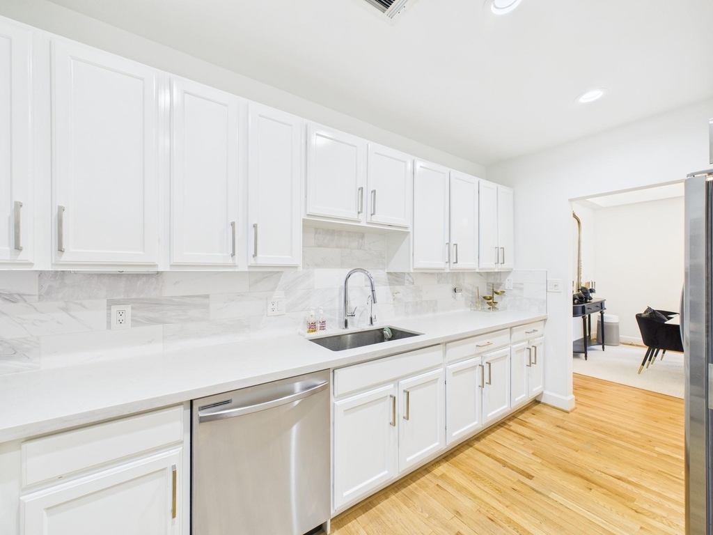 2520 Robinhood Street - Photo 23