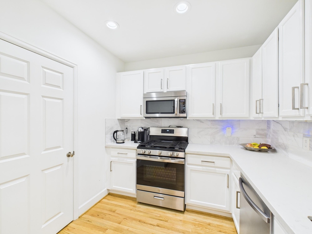 2520 Robinhood Street - Photo 21