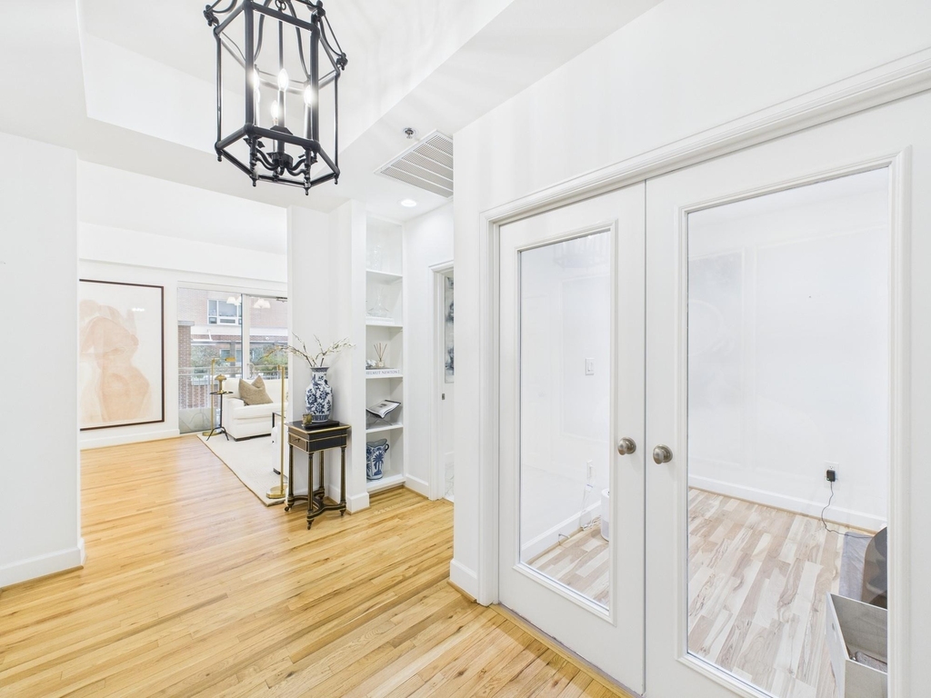 2520 Robinhood Street - Photo 1