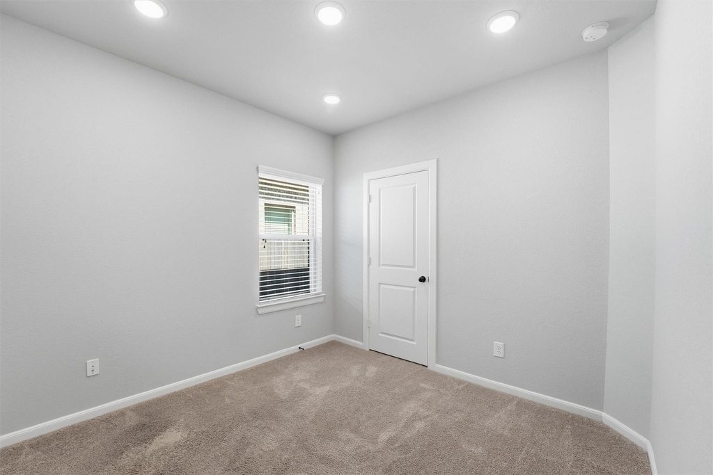 1338 Lakeside Creek Road - Photo 8