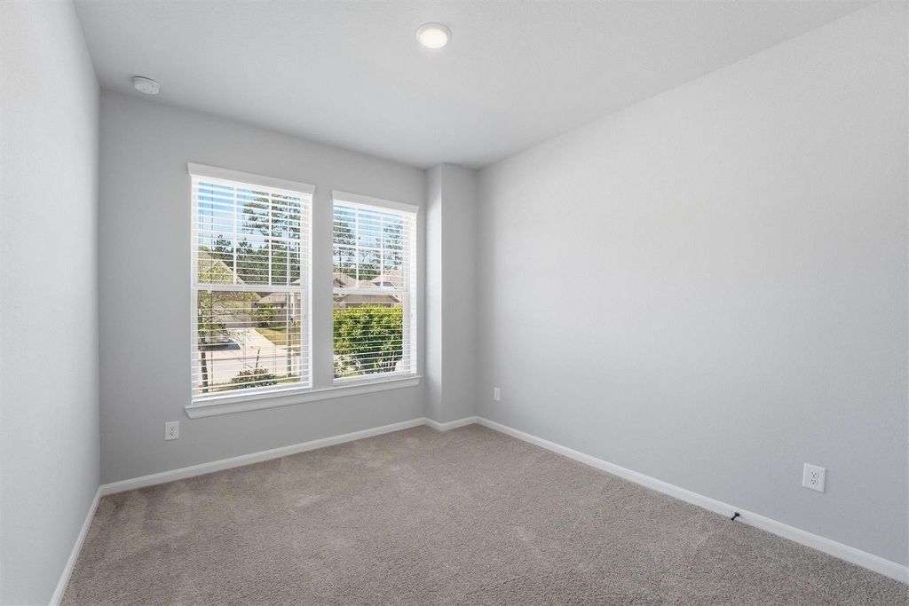 1338 Lakeside Creek Road - Photo 6