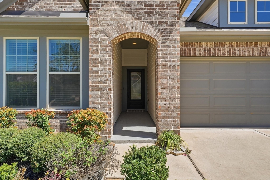 1338 Lakeside Creek Road - Photo 3