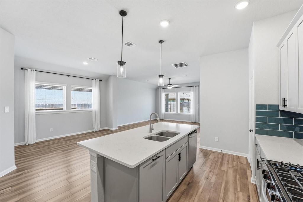 1338 Lakeside Creek Road - Photo 11
