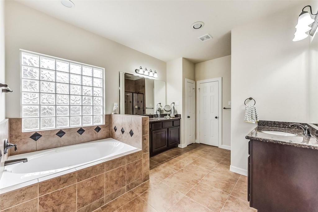 13918 Majestic Spring Lane - Photo 17