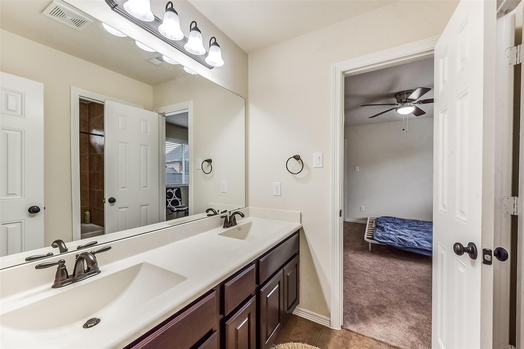 13918 Majestic Spring Lane - Photo 32