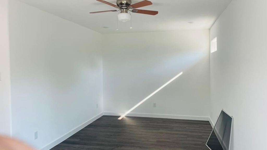8414 Sandra St - Photo 11