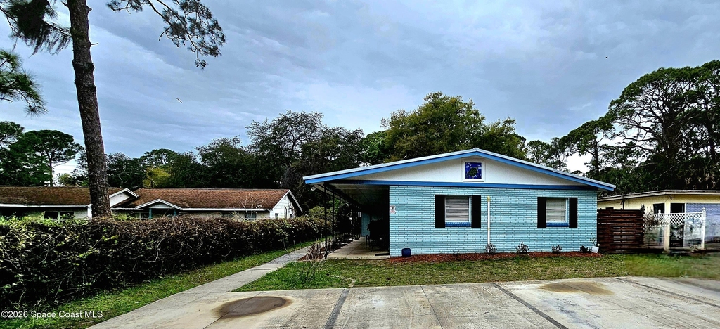 1516 Roger Drive - Photo 1