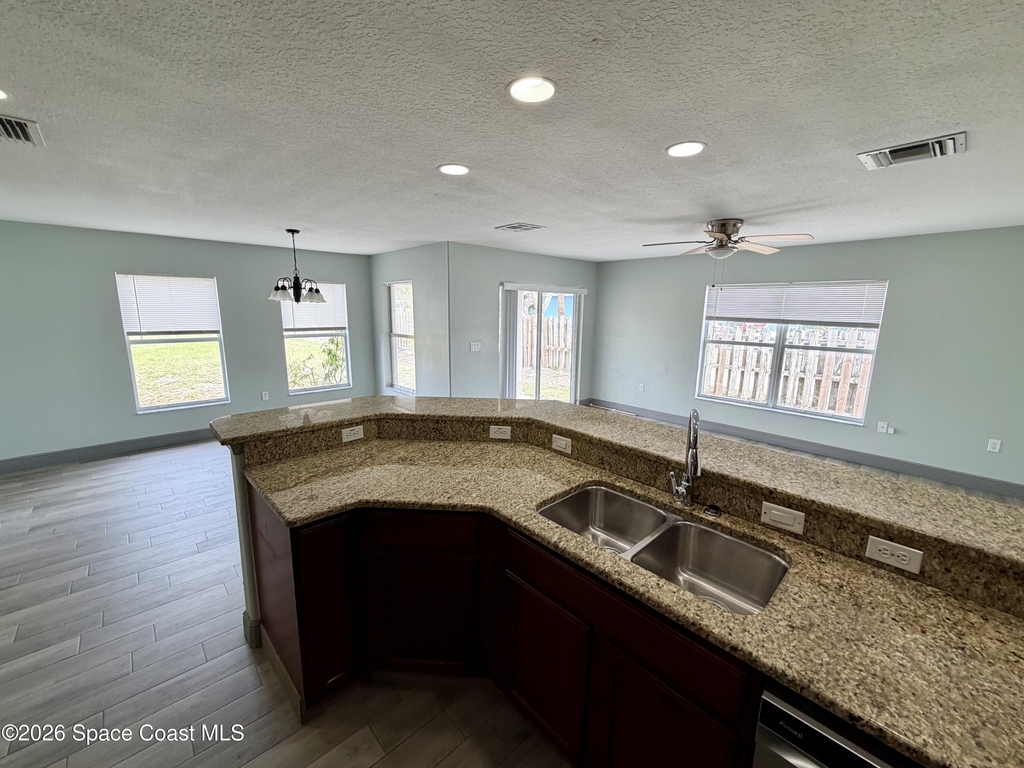 915 Twisting Branch Court - Photo 9