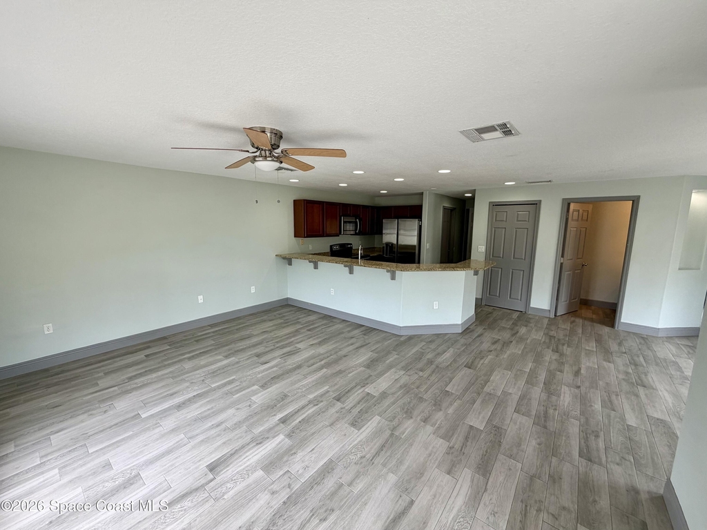 915 Twisting Branch Court - Photo 8